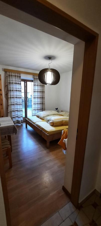 Hof Am Brunnen Apartment Корнаяно Екстериор снимка