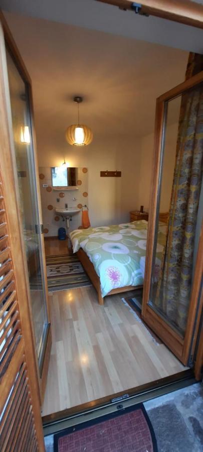 Hof Am Brunnen Apartment Корнаяно Екстериор снимка