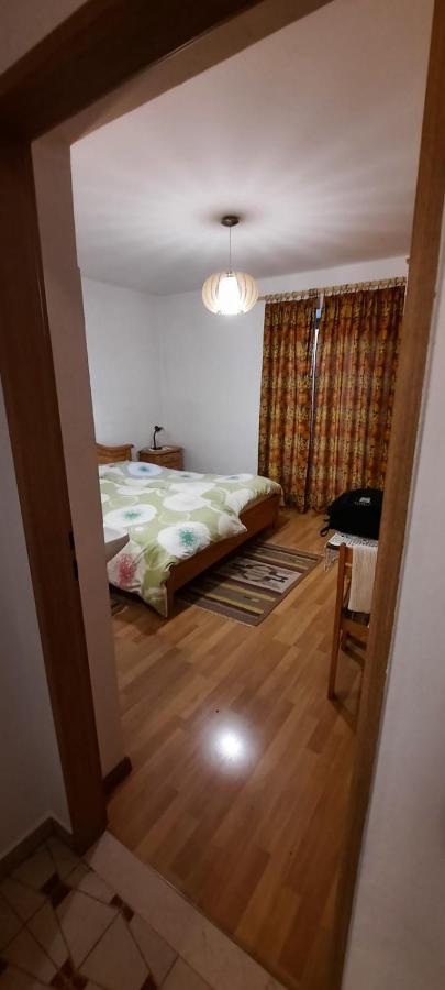 Hof Am Brunnen Apartment Корнаяно Екстериор снимка