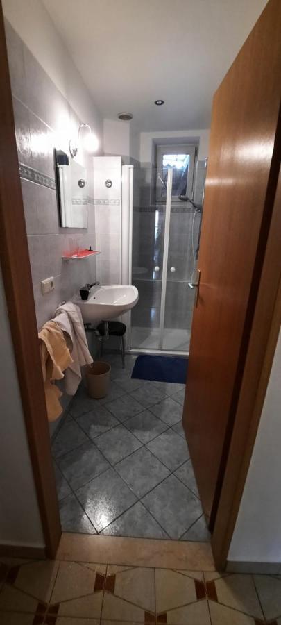 Hof Am Brunnen Apartment Корнаяно Екстериор снимка